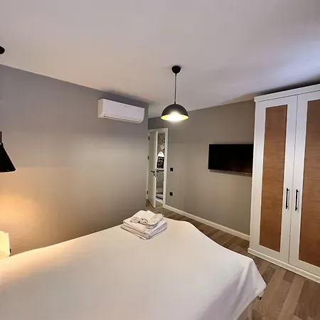 Selavi Hotel