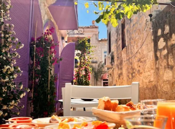 Hotel Selavi *